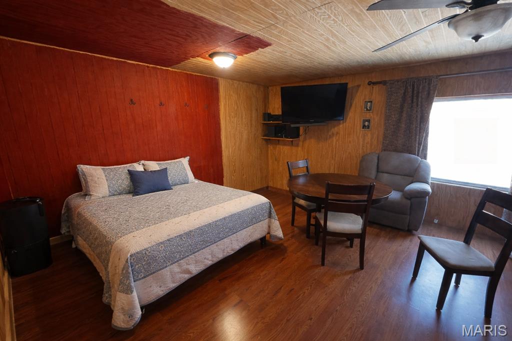 2921 Lazy Acre Road Odin, IL 62870 - Photo 9 of 46