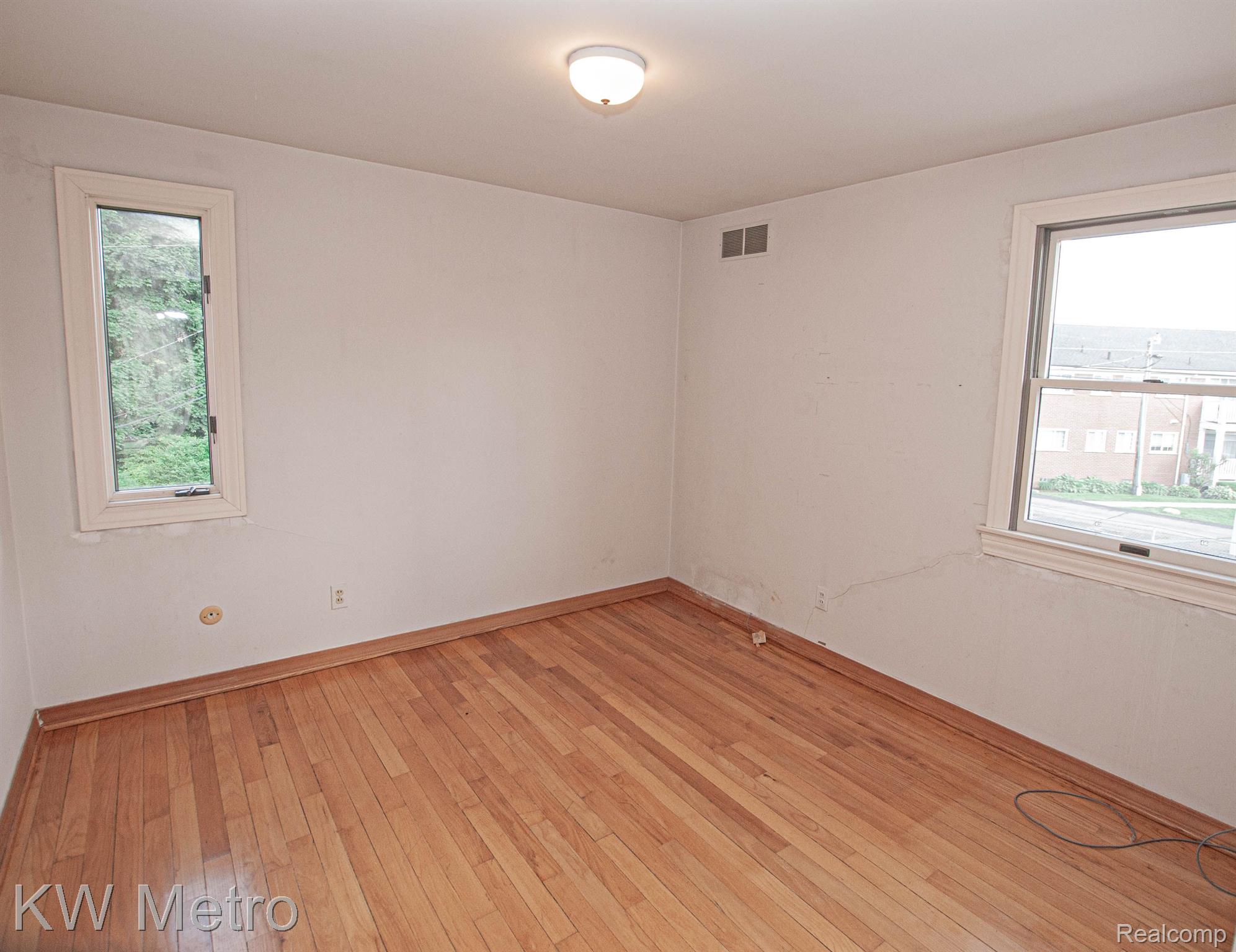 1948 Graefield Road Birmingham, MI 48009 - Photo 10 of 13 Bedroom #2