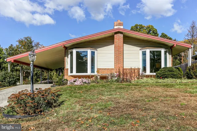 $259,900 | 1406 Carlisle Road, Camp Hill, PA 17011