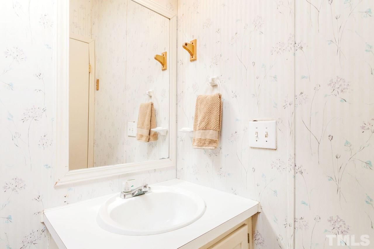 435 Wilson Jones Road Clayton, NC 27520 - Photo 14 of 23 Gallery Image 14