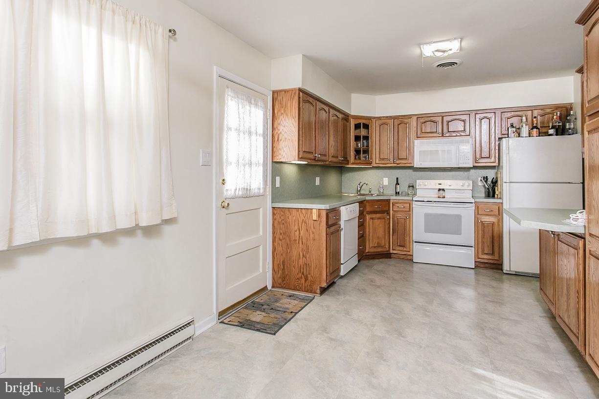 310 Gilpin Road Willow Grove, PA 19090 - Photo 8 of 25 Kitchen
