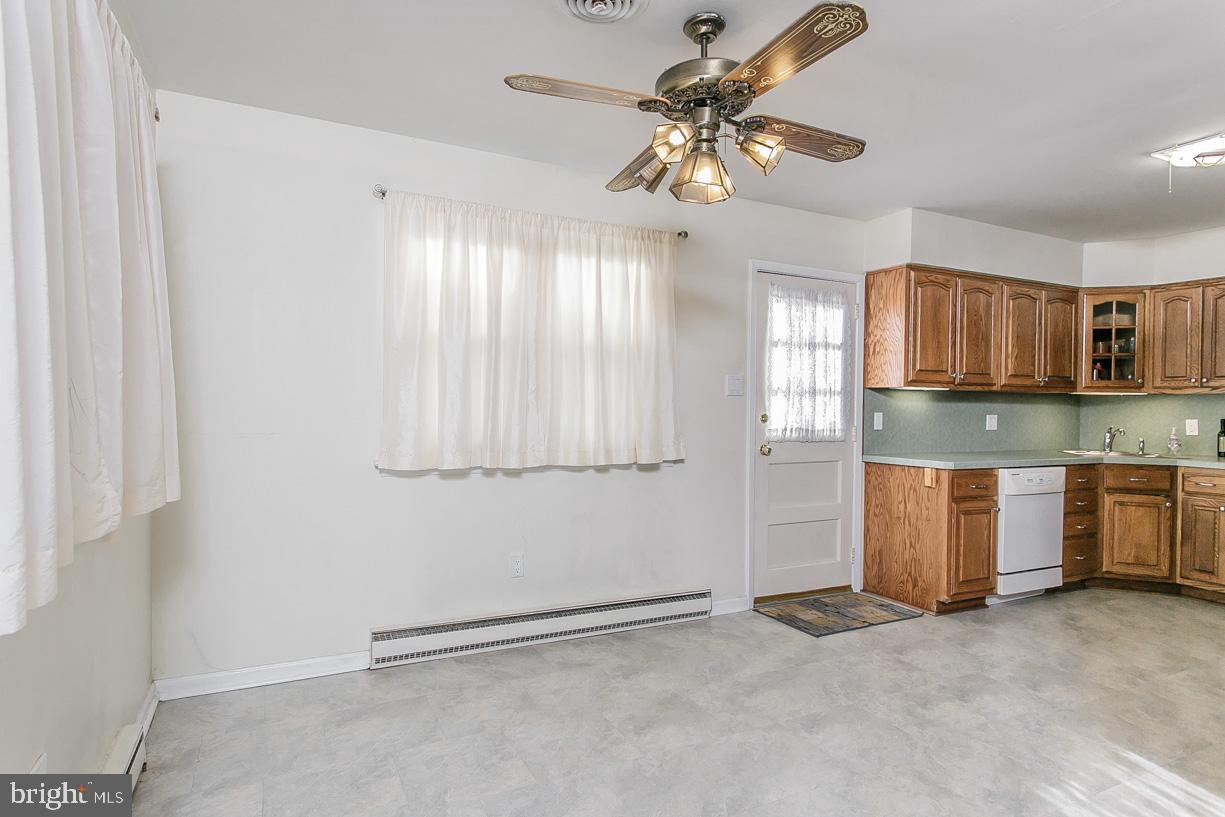 310 Gilpin Road Willow Grove, PA 19090 - Photo 9 of 25 Breakfast Area
