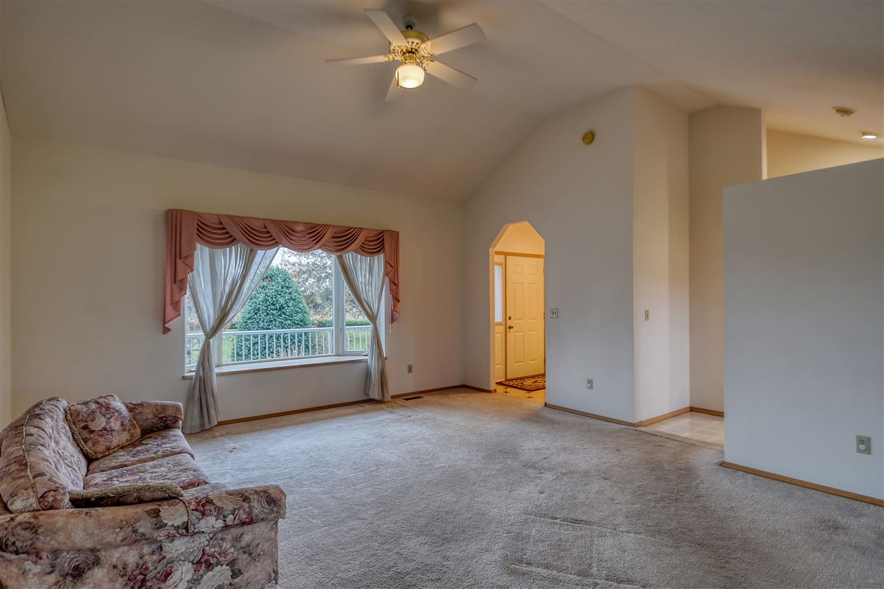 908 West Paradise Road Spokane, WA 99224 - Photo 2 of 22