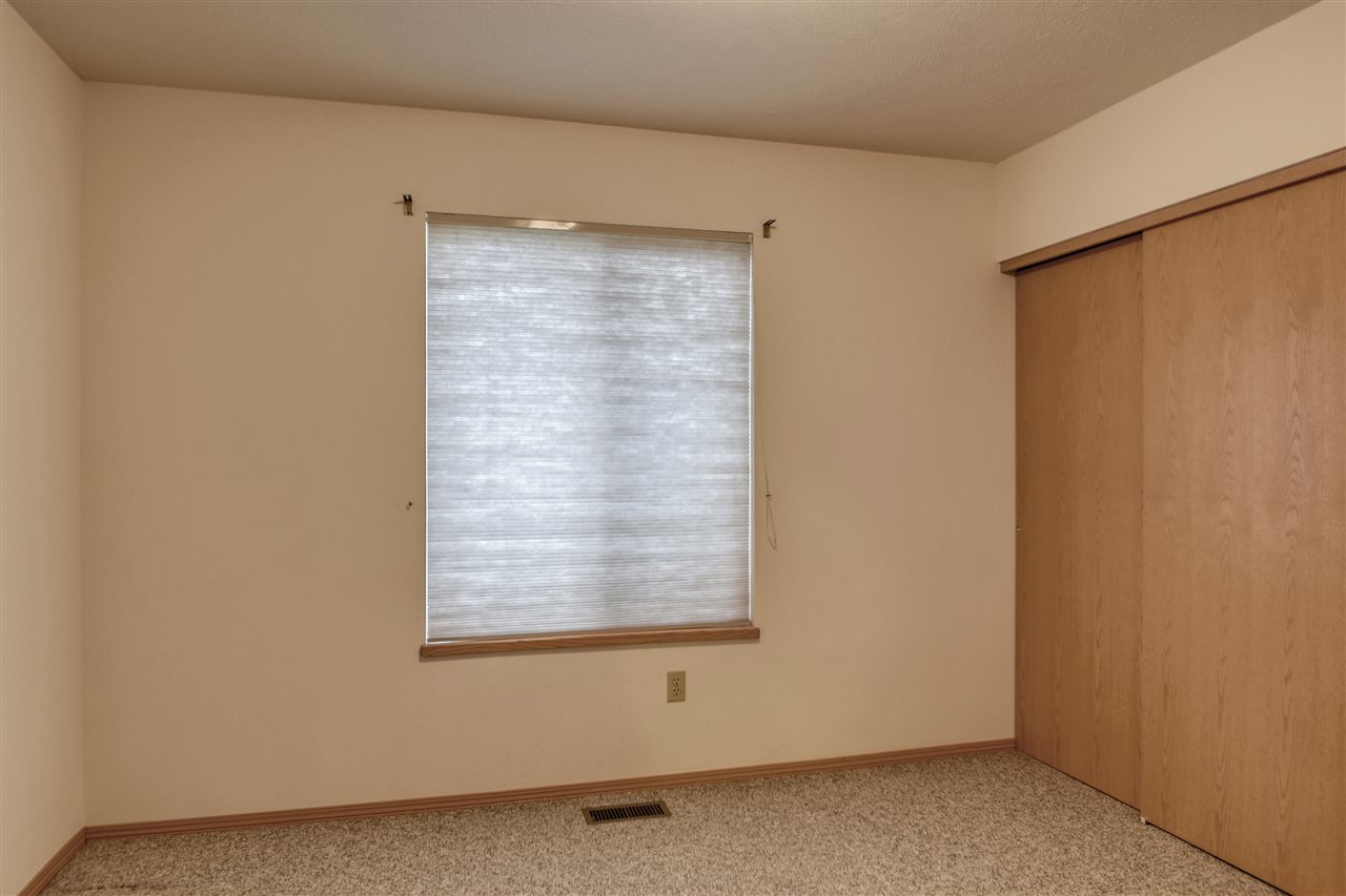 908 West Paradise Road Spokane, WA 99224 - Photo 12 of 22