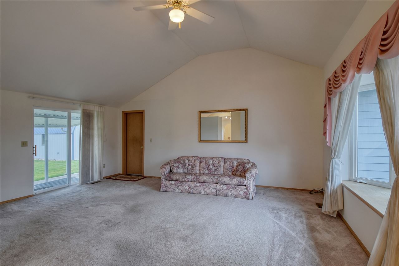 908 West Paradise Road Spokane, WA 99224 - Photo 3 of 22