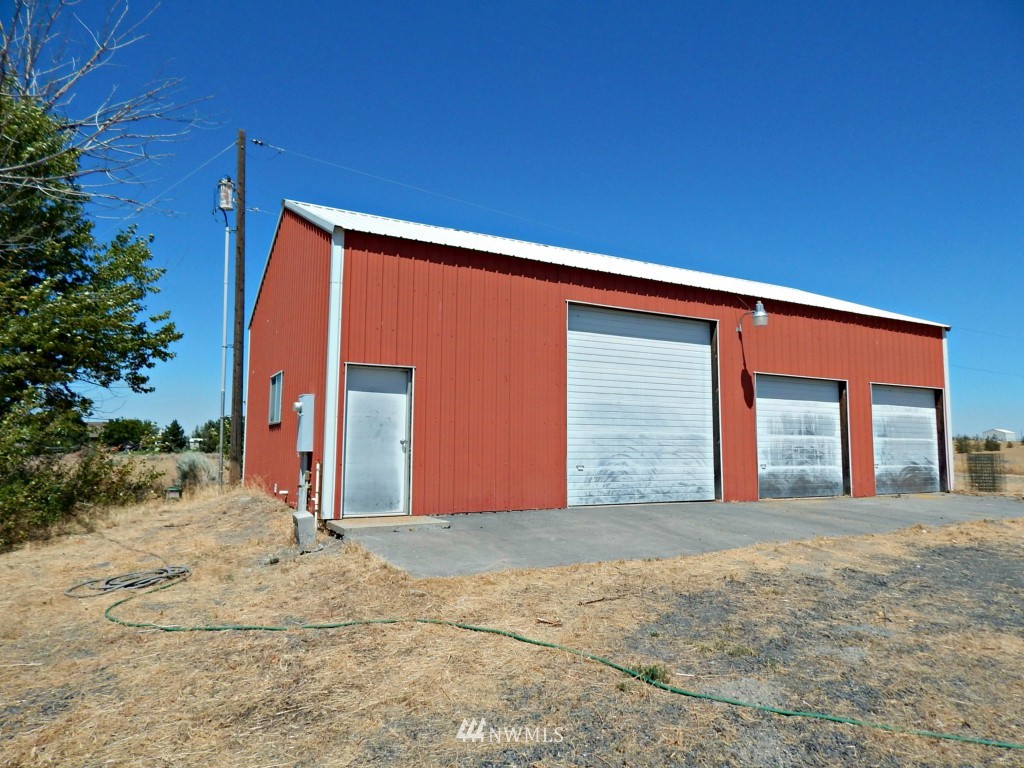 7508 Stonecrest Road Northeast Moses Lake, WA 98837 - Photo 3 of 8 Gallery Image 3