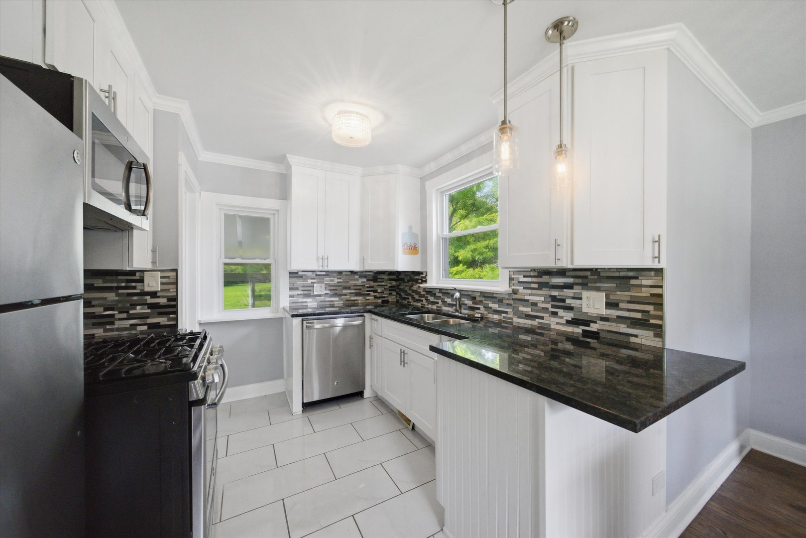 306 North Elmhurst Road Prospect Heights, IL 60070 - Photo 10 of 44