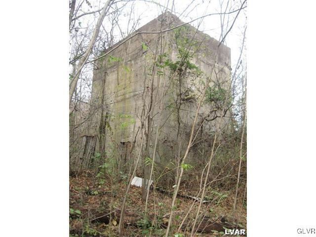 2523 Riverside Drive Hellertown, PA 18055 - Photo 13 of 23 Gallery Image 13
