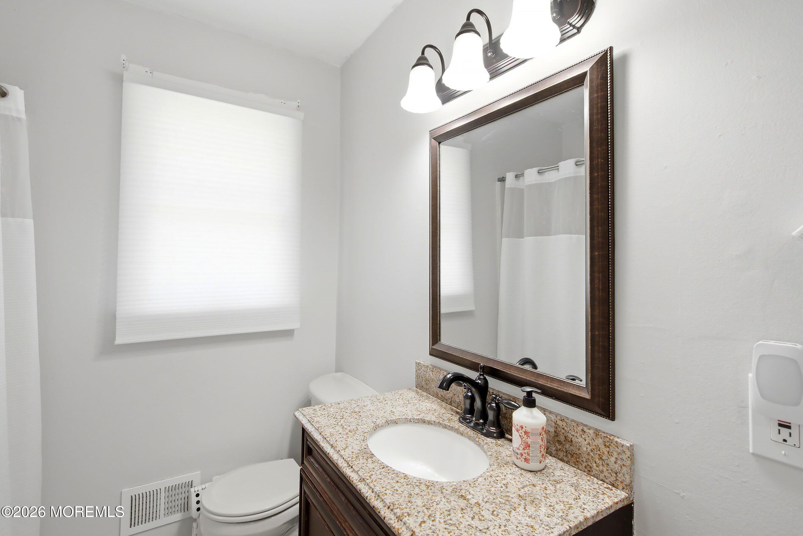 20 Western Drive Howell, NJ 07731 - Photo 17 of 27 19-Bathroom 2a