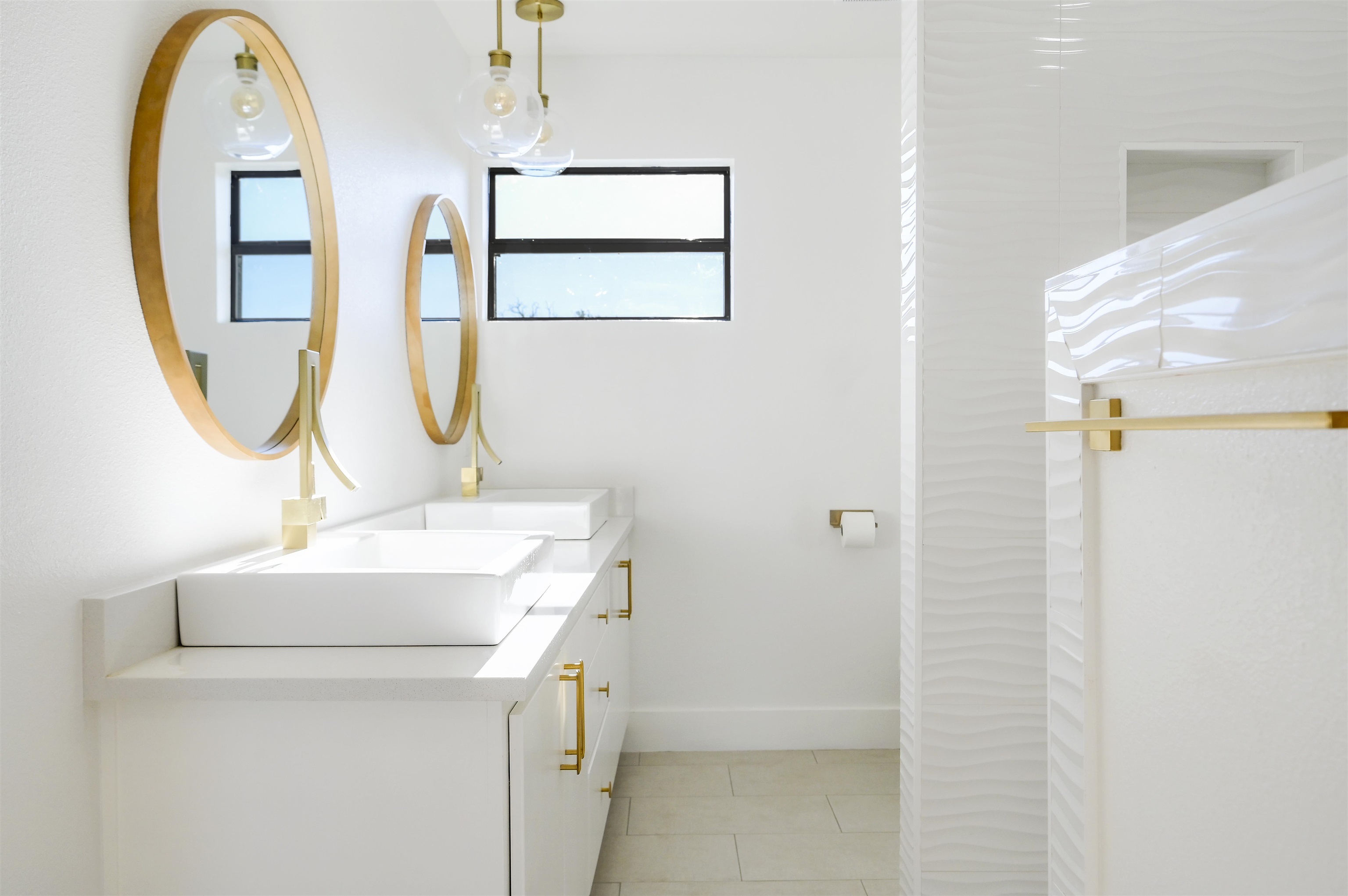 4100 Rm 690 Burnet, TX 78611 - Photo 11 of 30 a bathroom with a sink toilet and a mirror