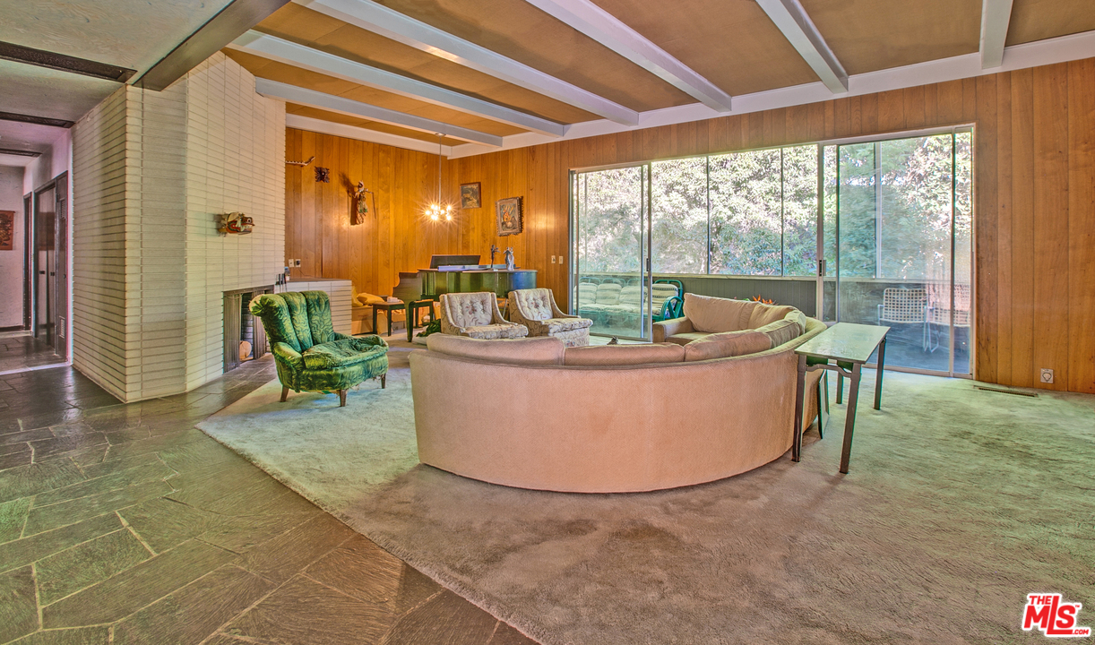 1124 Summit Drive Beverly Hills, CA 90210 - Photo 3 of 9