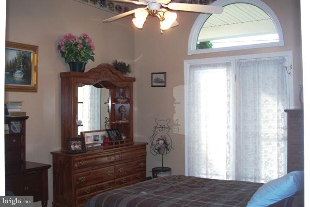 4091 Board Road Manchester, PA 17345 - Photo 16 of 27 Gallery Image 16