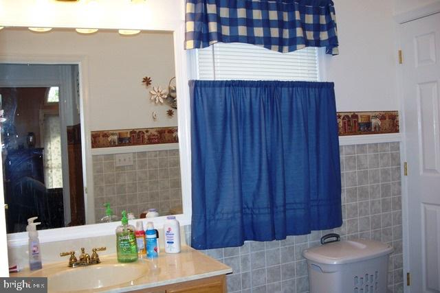4091 Board Road Manchester, PA 17345 - Photo 17 of 27 Gallery Image 17