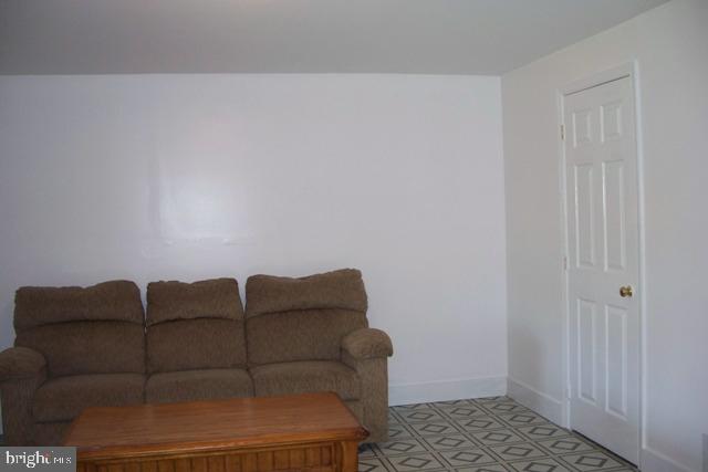 4091 Board Road Manchester, PA 17345 - Photo 19 of 27 Gallery Image 19