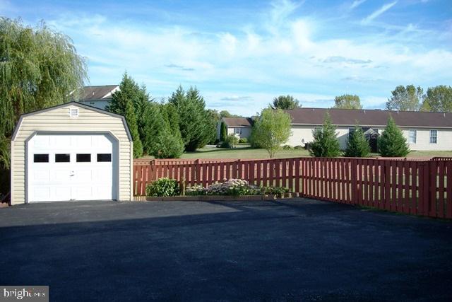 4091 Board Road Manchester, PA 17345 - Photo 3 of 27 Gallery Image 3