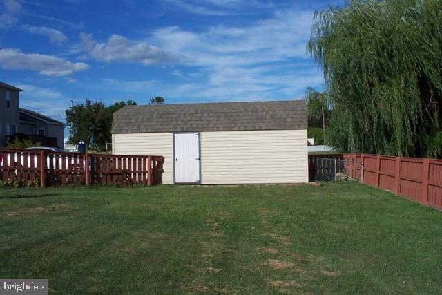 4091 Board Road Manchester, PA 17345 - Photo 4 of 27 Gallery Image 4