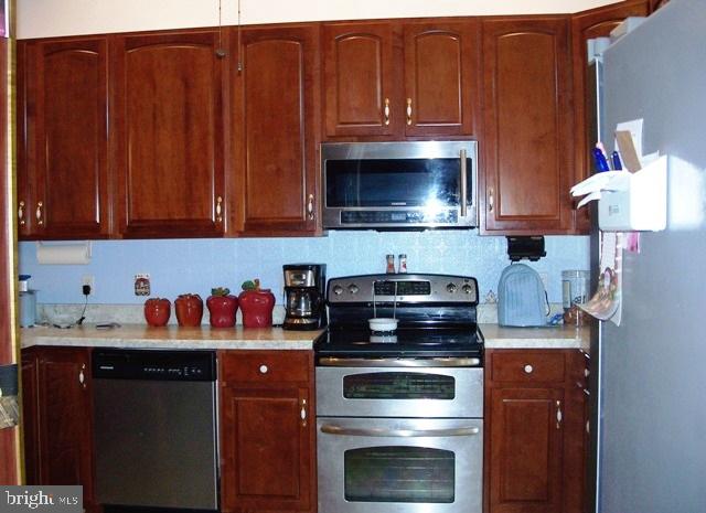 4091 Board Road Manchester, PA 17345 - Photo 7 of 27 Gallery Image 7