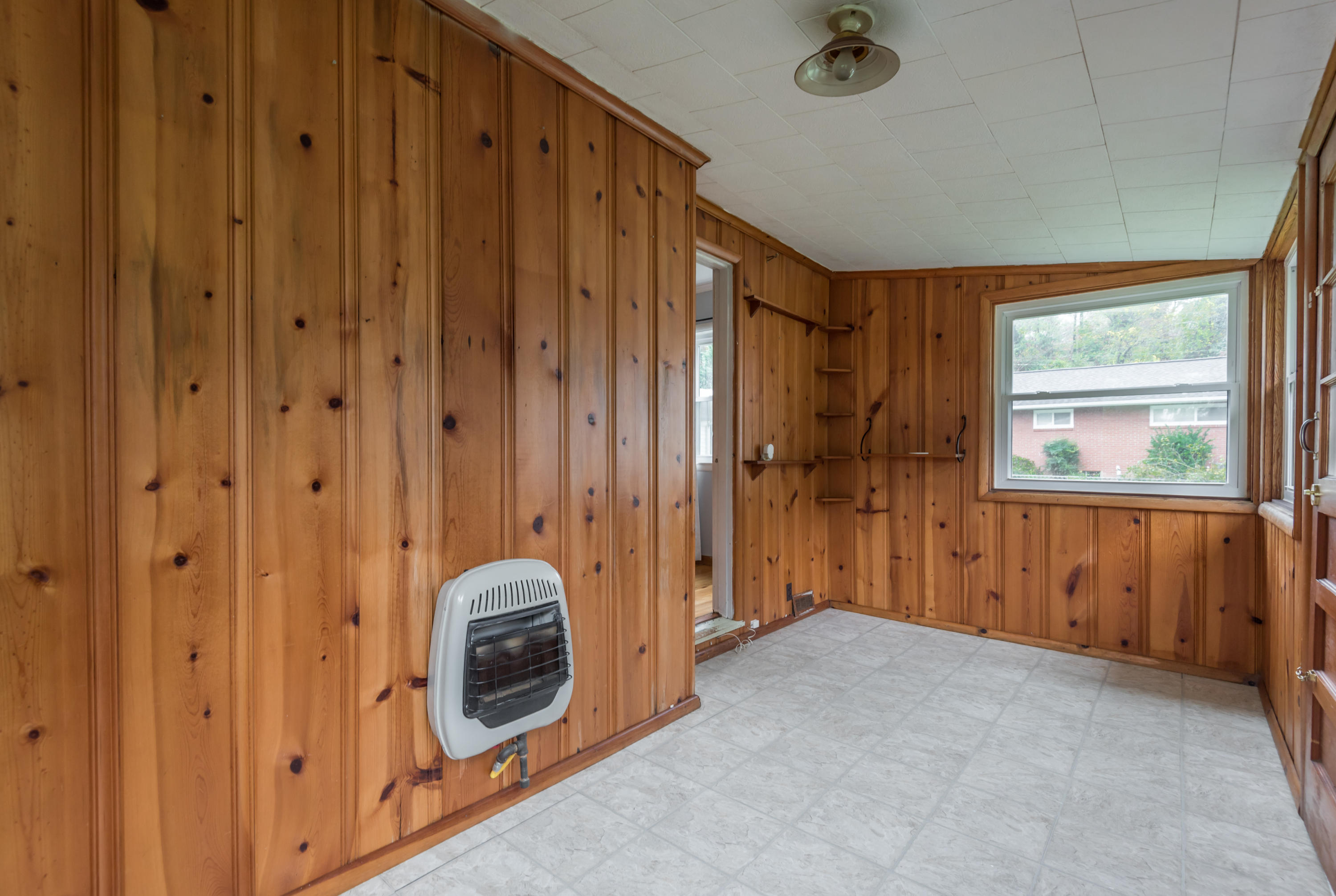 116 Delmar Circle Oak Ridge, TN 37830 - Photo 12 of 39 116DelmarCir-9