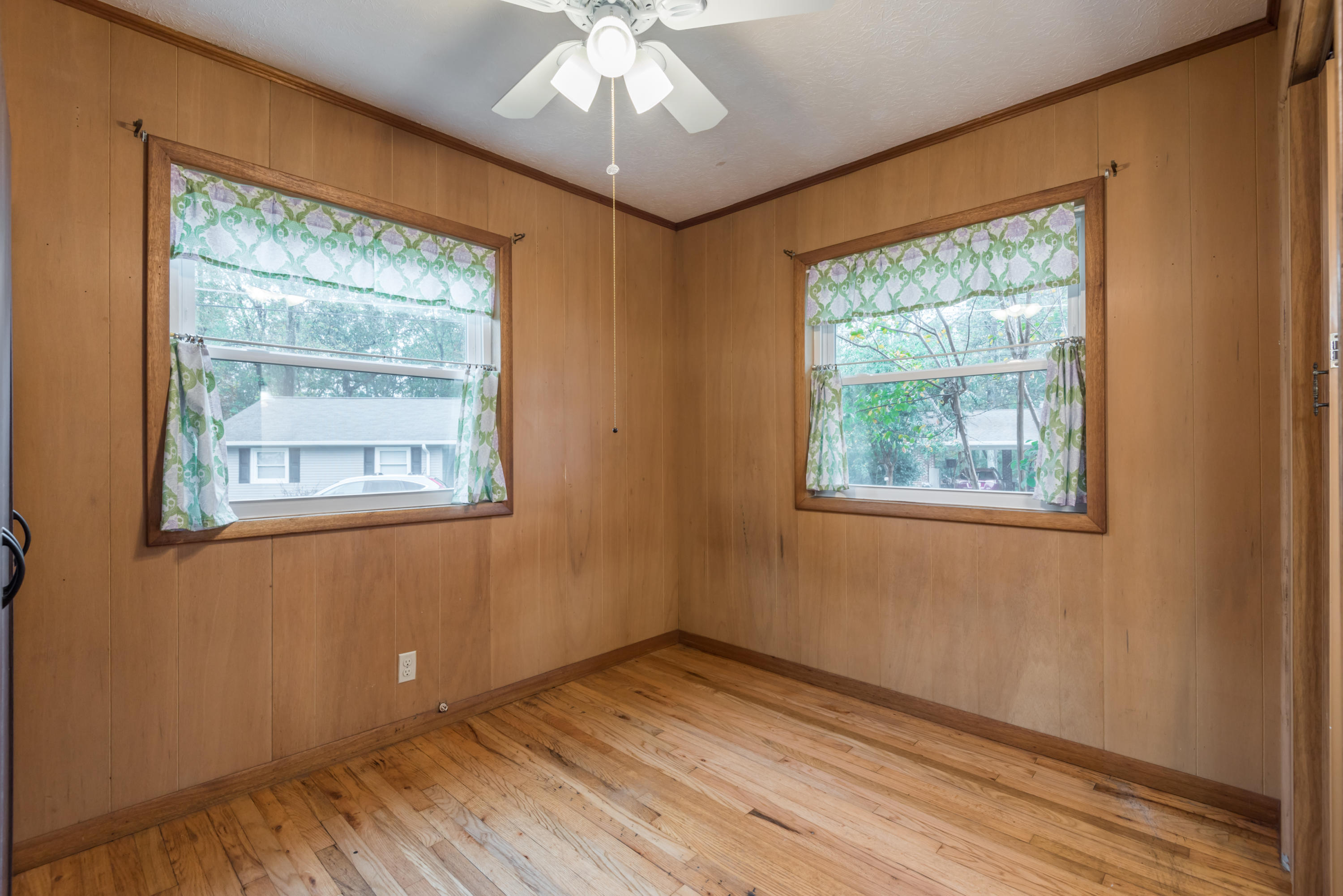 116 Delmar Circle Oak Ridge, TN 37830 - Photo 6 of 39 116DelmarCir-22
