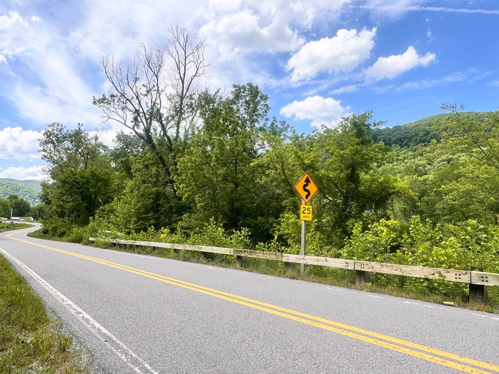 2597 New River Road Hinton, WV 25951 - Photo 22 of 30 Gallery Image 22