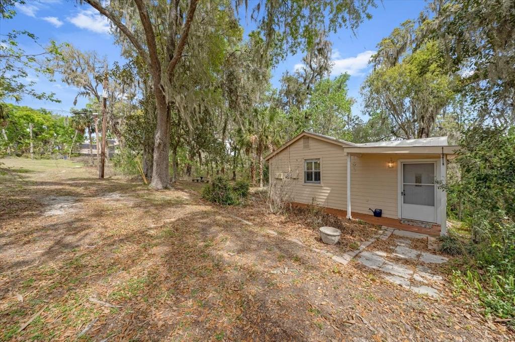 1141 Myrtle Road Valrico, FL 33596 - Photo 10 of 68 Gallery Image 10