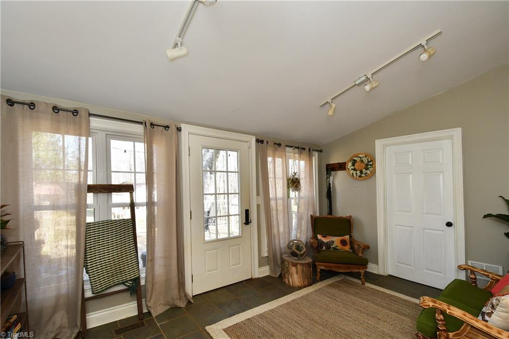 3439 High Point Road Winston-Salem, NC 27107 - Photo 12 of 22 Gallery Image 12
