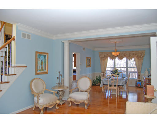 14 Hancock Road Franklin, MA 02038 - Photo 4 of 29 Gallery Image 4