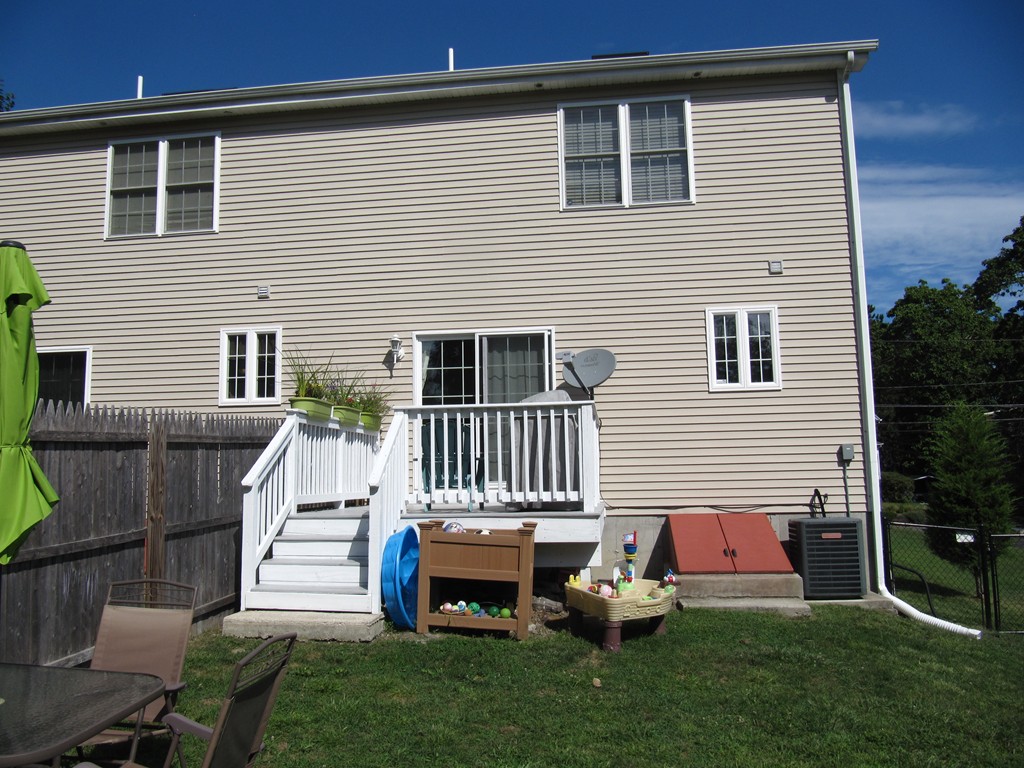 31 Whipple Street Worcester, MA 01607 - Photo 7 of 30 Gallery Image 7