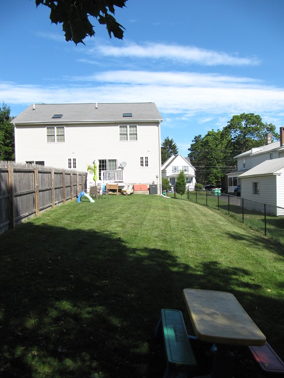 31 Whipple Street Worcester, MA 01607 - Photo 8 of 30 Gallery Image 8