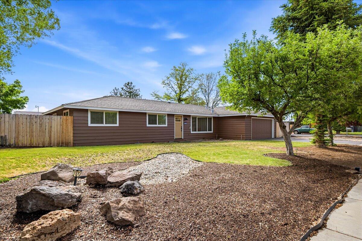 1650 Southwest 16th Street Redmond, OR 97756 - Photo 1 of 29 05-1650 SW 16th St, Redmond-5