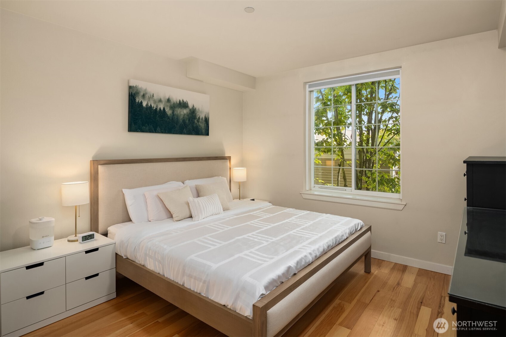 11004 Northeast 11th Street, Unit 404 Bellevue, WA 98004 - Photo 9 of 14