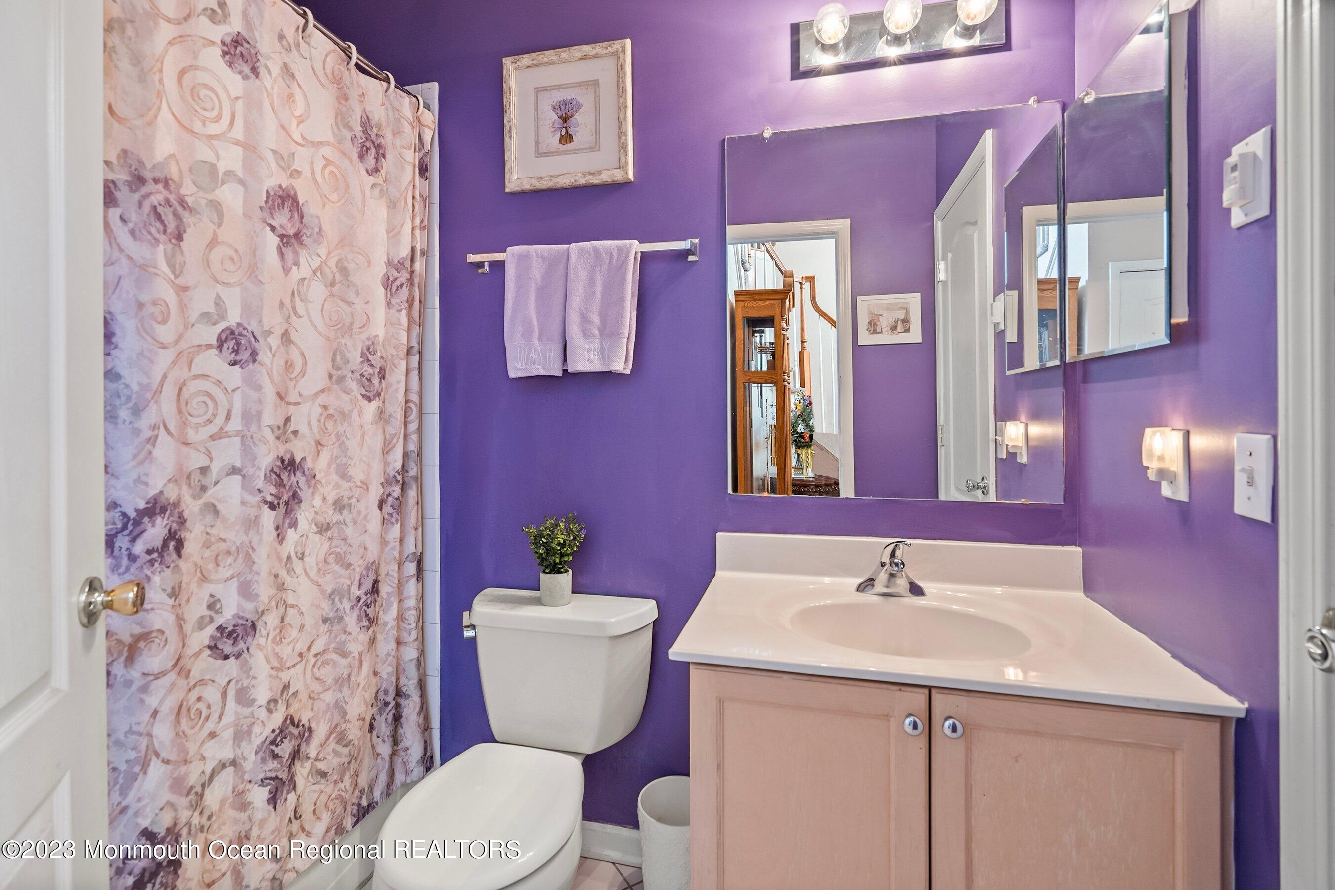 30 Cedar Knoll Road Jackson, NJ 08527 - Photo 17 of 24 a bathroom with a sink and a mirror