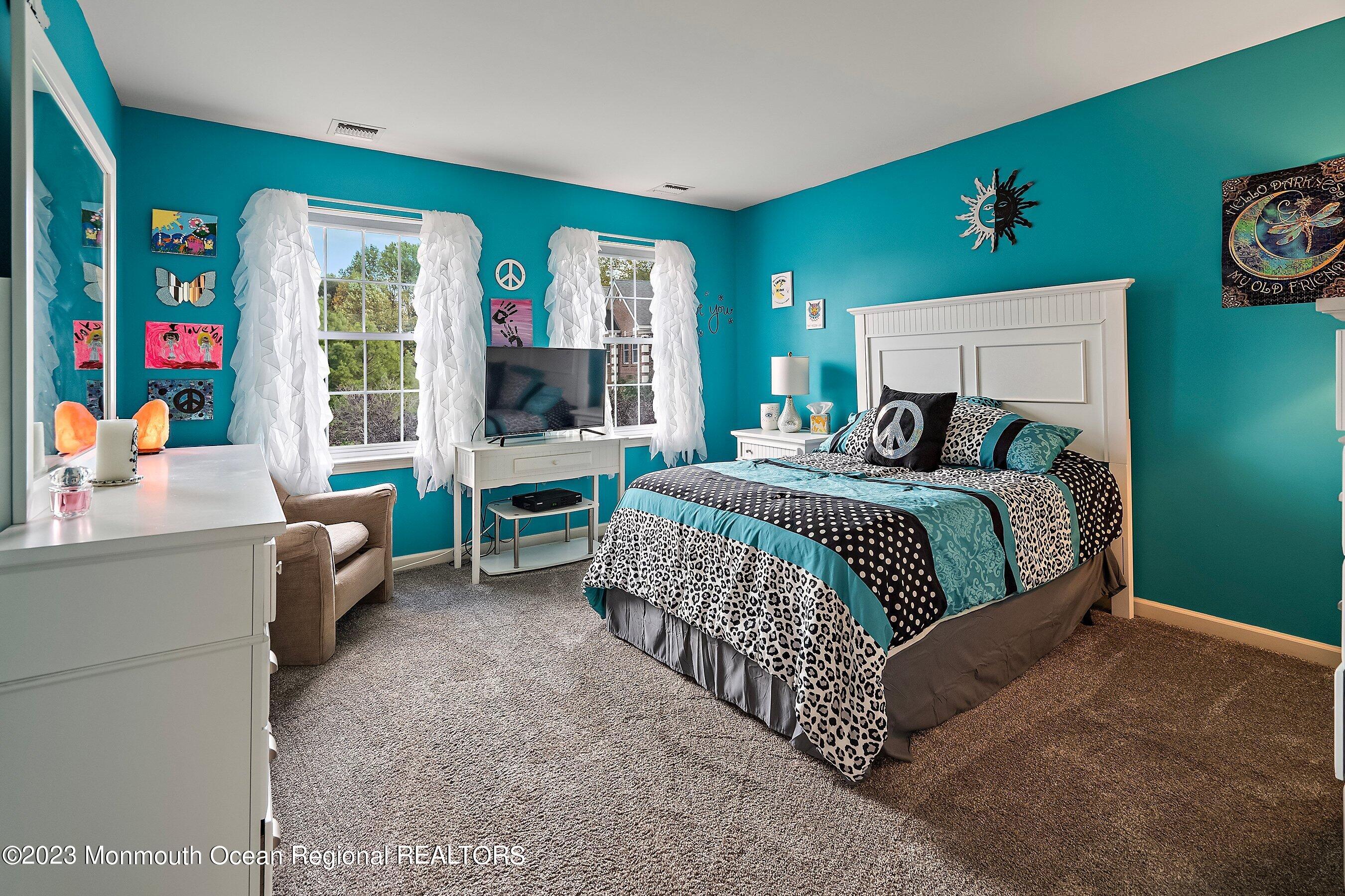 30 Cedar Knoll Road Jackson, NJ 08527 - Photo 23 of 24 a bedroom with a bed and a window