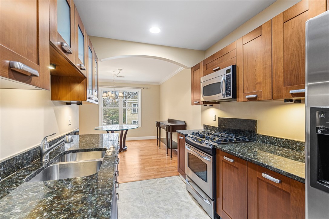 70 Turner Street, Unit D2 Warwick, RI 02886 - Photo 6 of 29