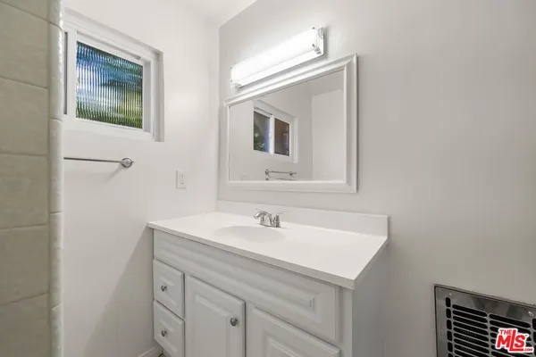 $3,064 | 1517 Harvard Street, Unit 3, Santa Monica, CA 90404