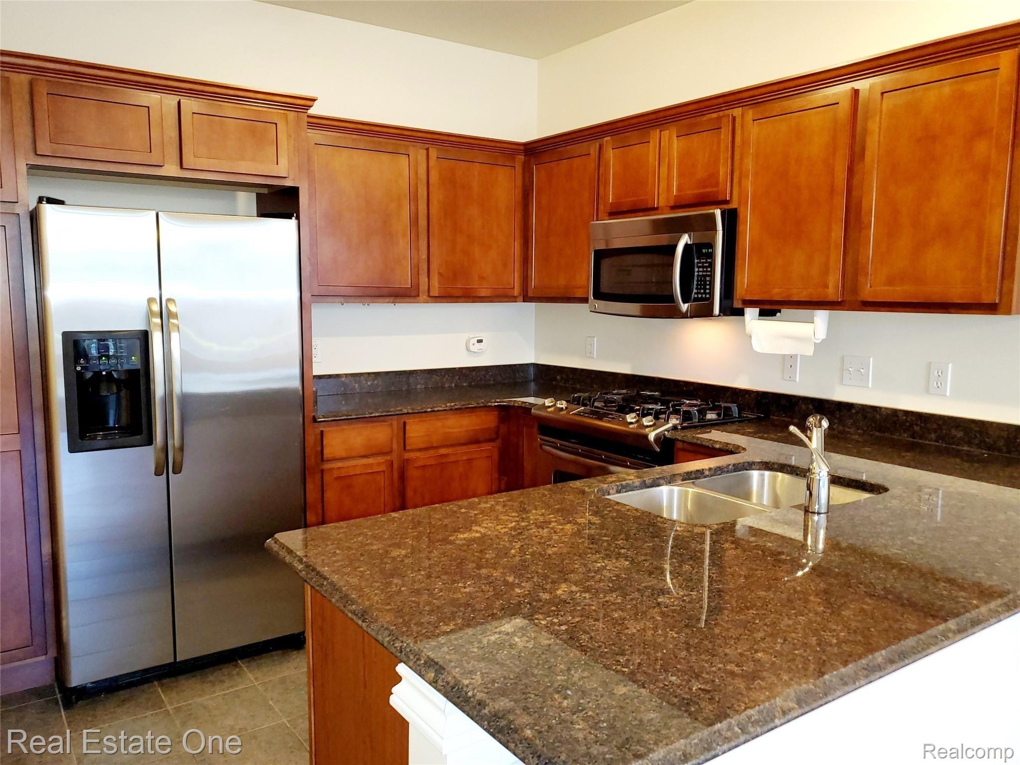45576 South Stonewood Road Canton, MI 48187 - Photo 7 of 30 20200606_201846.jpg