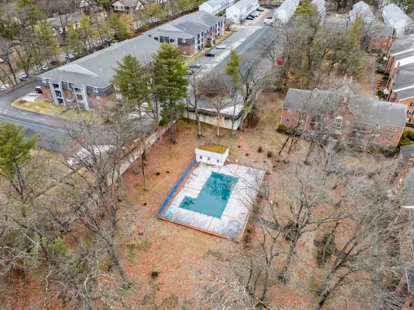 $2,495 | 3 Louisburg Square, Unit 1, Nashua, NH 03060