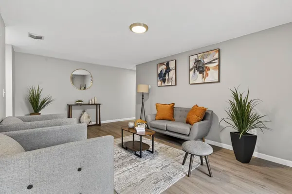 $2,495 | 3 Louisburg Square, Unit 1, Nashua, NH 03060