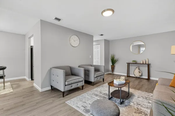 $2,495 | 3 Louisburg Square, Unit 1, Nashua, NH 03060