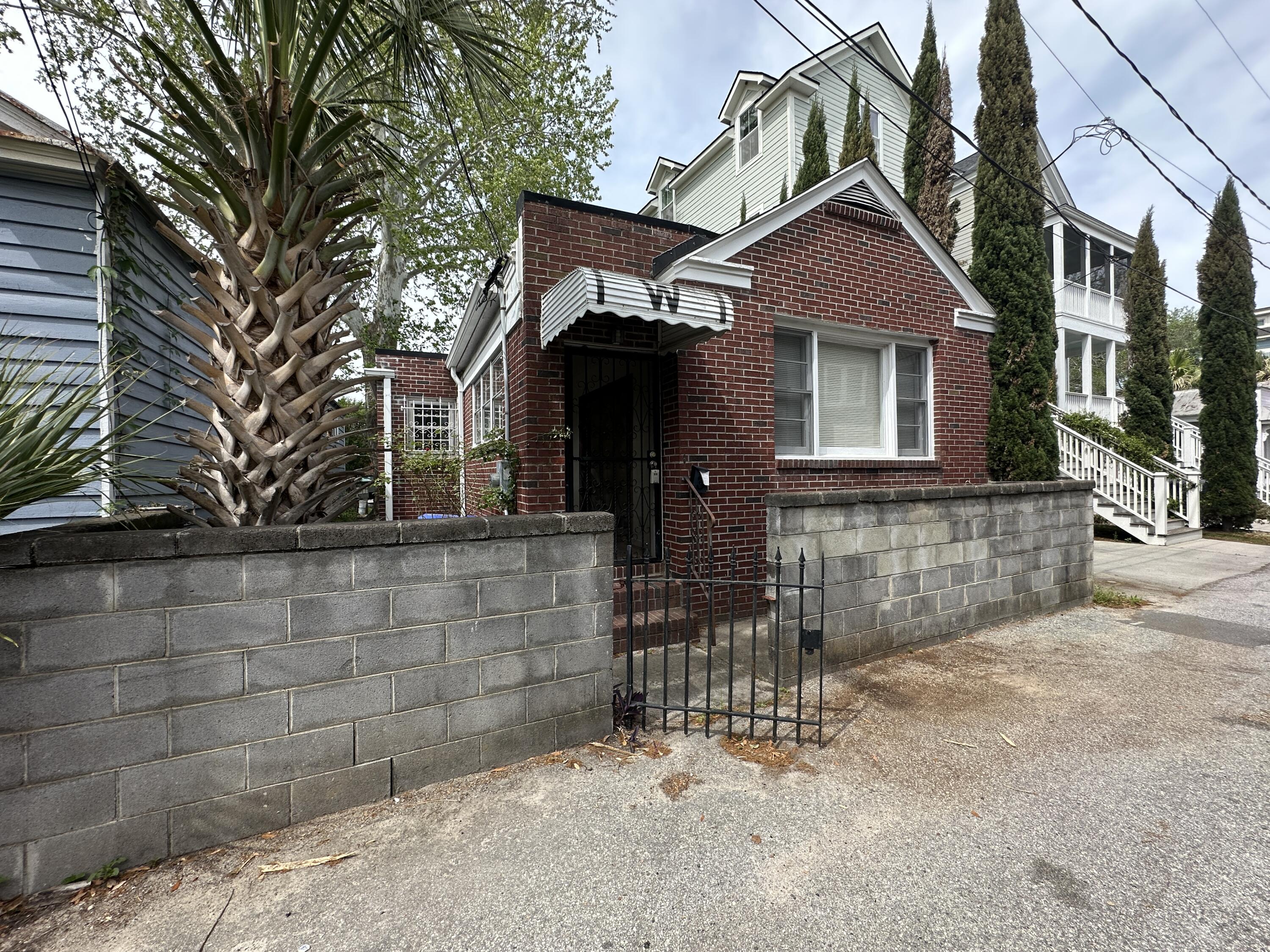 229 Fishburne Street Charleston, SC 29403 - Photo 11 of 29 3 Woodall Court