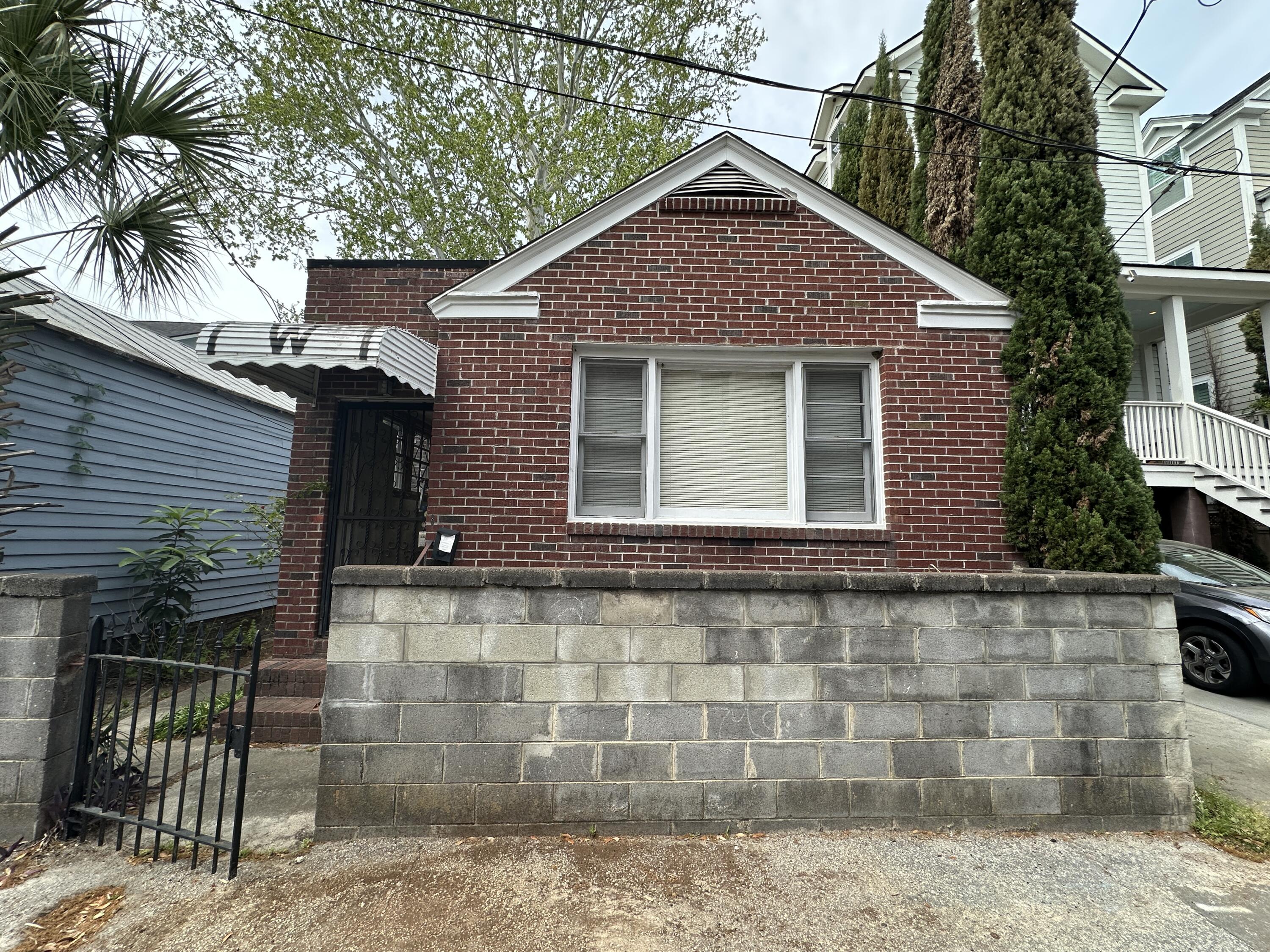 229 Fishburne Street Charleston, SC 29403 - Photo 7 of 29 3 Woodall Ct