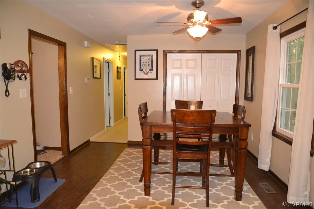 2966 Maplevale Road Chester, VA 23831 - Photo 4 of 13 Gallery Image 4