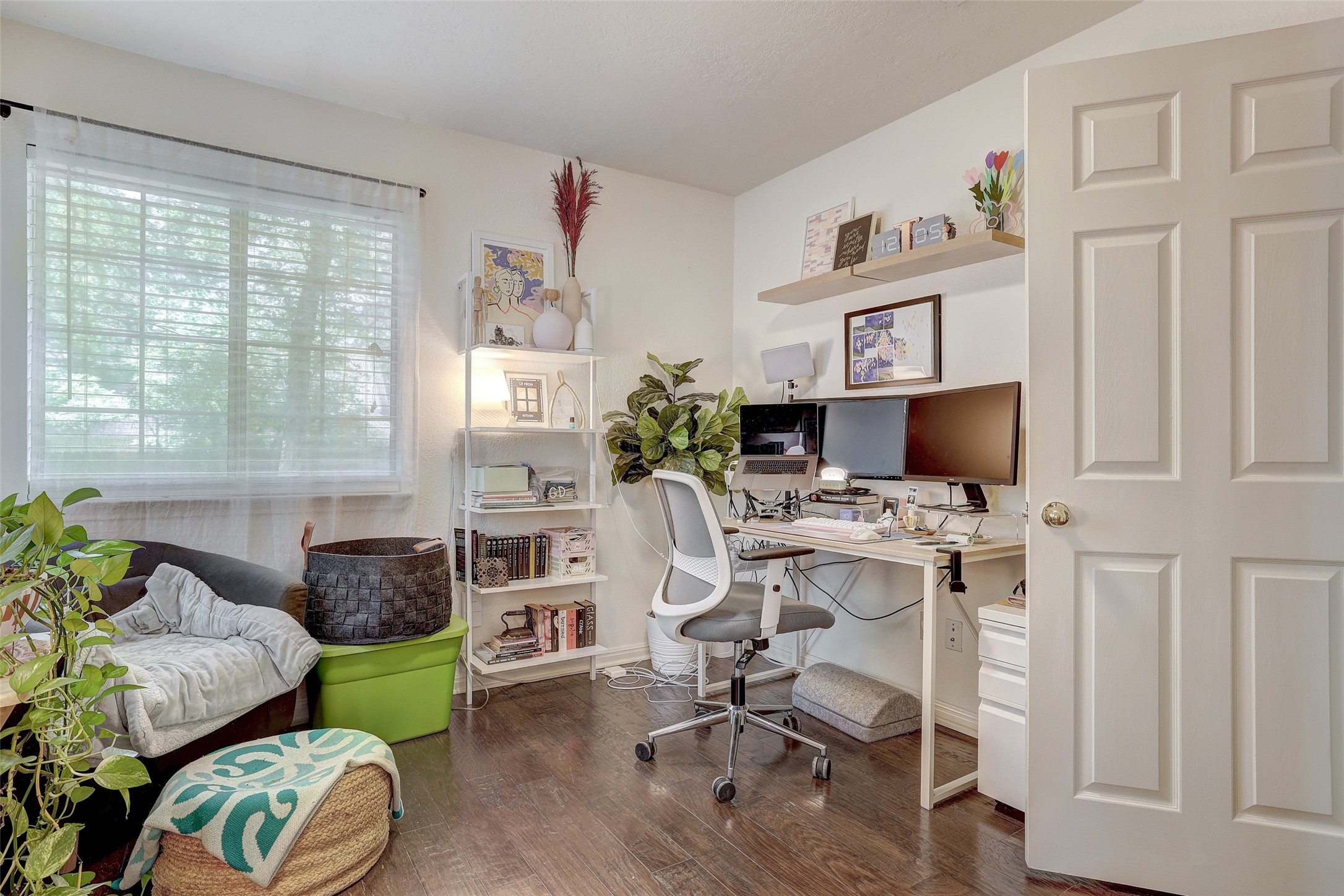 5907 Shanghai Pierce Road Austin, TX 78749 - Photo 16 of 29 Home office with wood finished floors