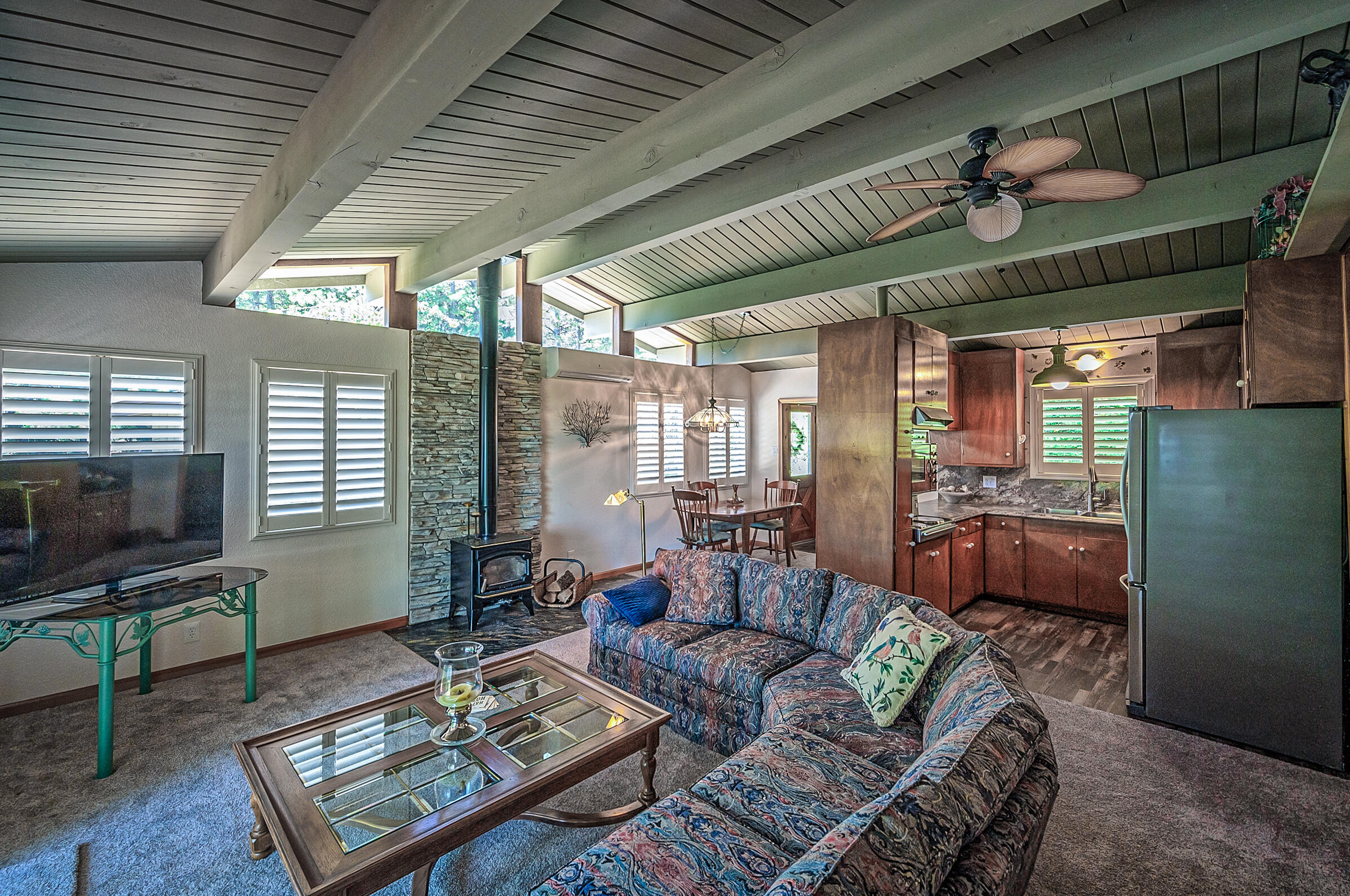 19370 Mountain Maple Road Lakehead, CA 96051 - Photo 1 of 48 Warm & Inviting Mountain Cabin