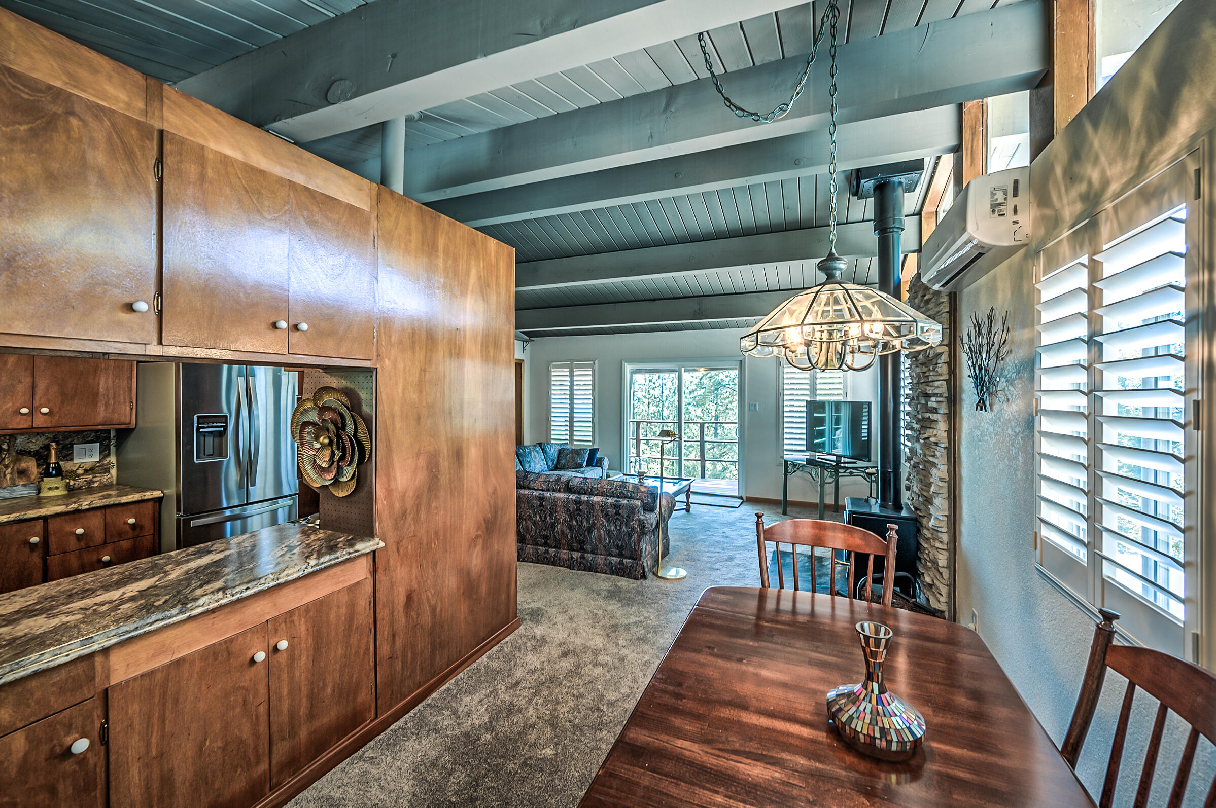 19370 Mountain Maple Road Lakehead, CA 96051 - Photo 14 of 48 Dining Area