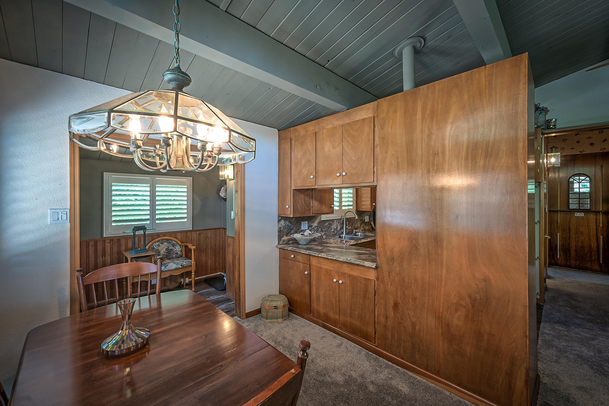 19370 Mountain Maple Road Lakehead, CA 96051 - Photo 15 of 48 Dining Area ~ View 2