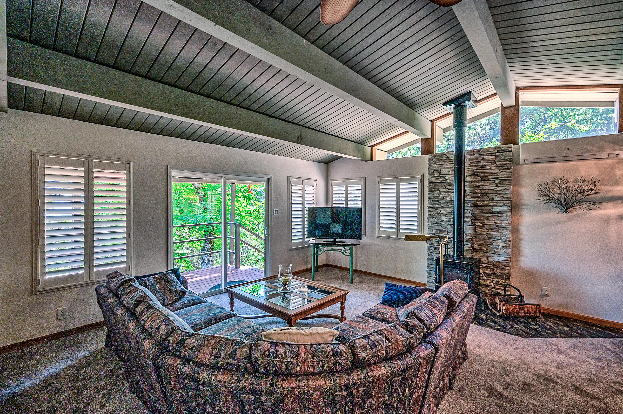 19370 Mountain Maple Road Lakehead, CA 96051 - Photo 18 of 48 Living Room ~ View 3