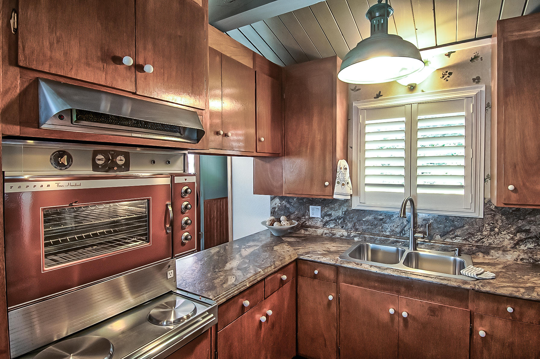 19370 Mountain Maple Road Lakehead, CA 96051 - Photo 20 of 48 Charming Kitchen