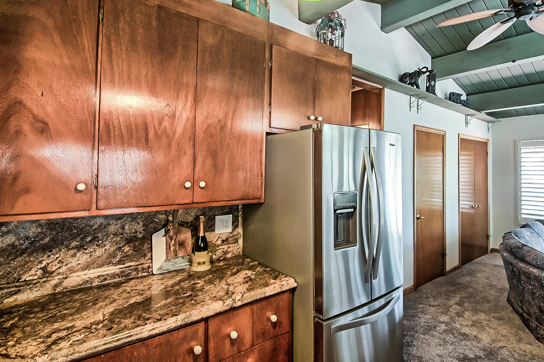 19370 Mountain Maple Road Lakehead, CA 96051 - Photo 22 of 48 Kitchen ~ View 3
