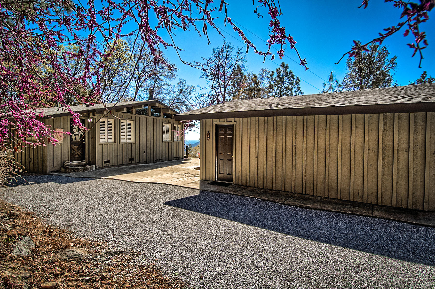 19370 Mountain Maple Road Lakehead, CA 96051 - Photo 35 of 48 Detached Garage ~ View 2